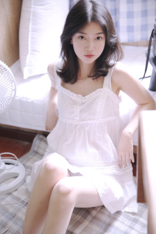明星专题：何玲
